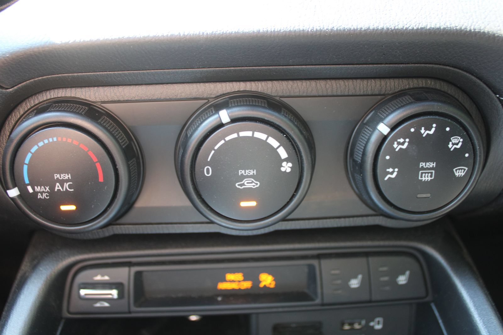 Used 2021 MAZDA MX-5 Miata RF Club RWD image 38