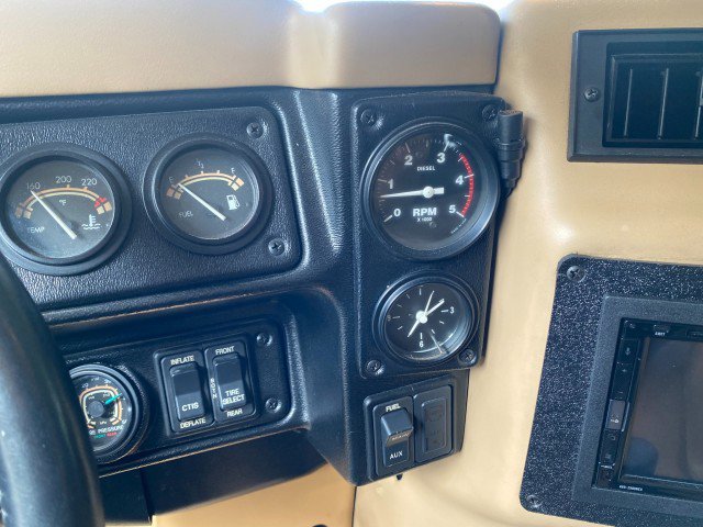Used 1997 HUMMER H1 4-Door Wagon image 22