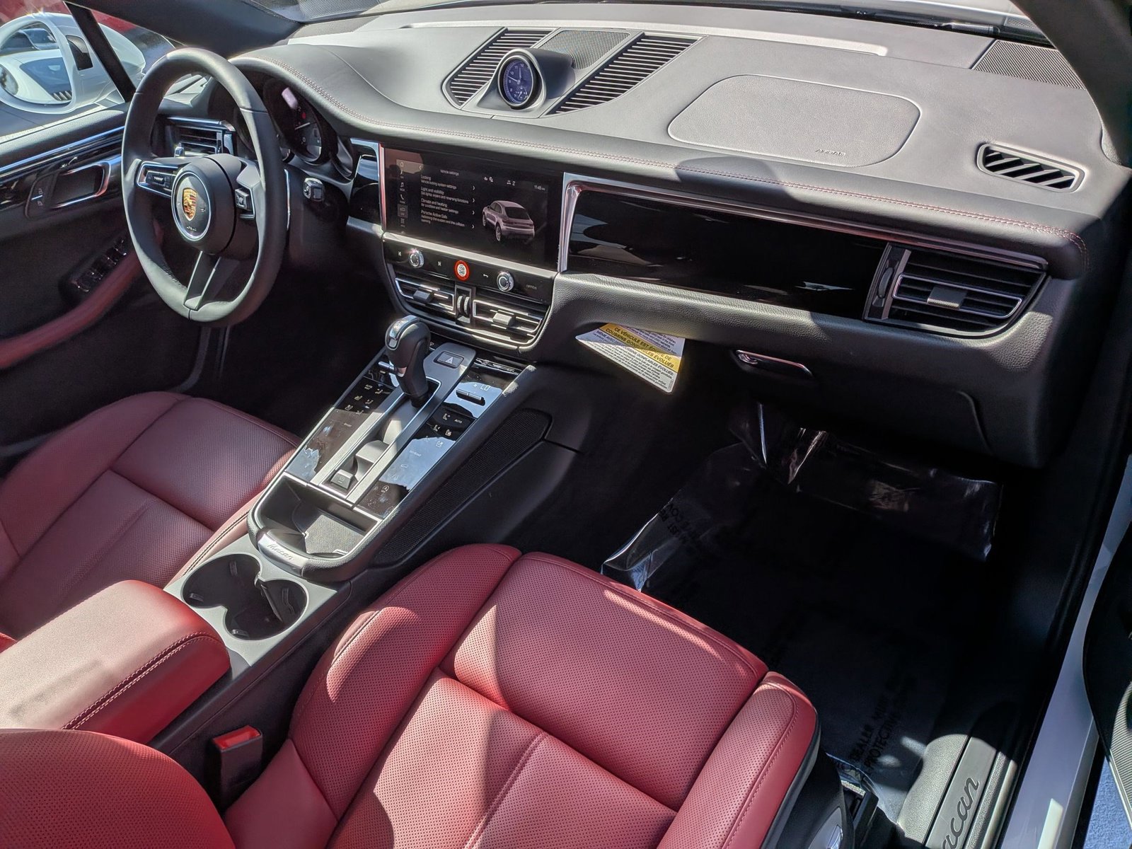 New 2026 Porsche Macan image 27