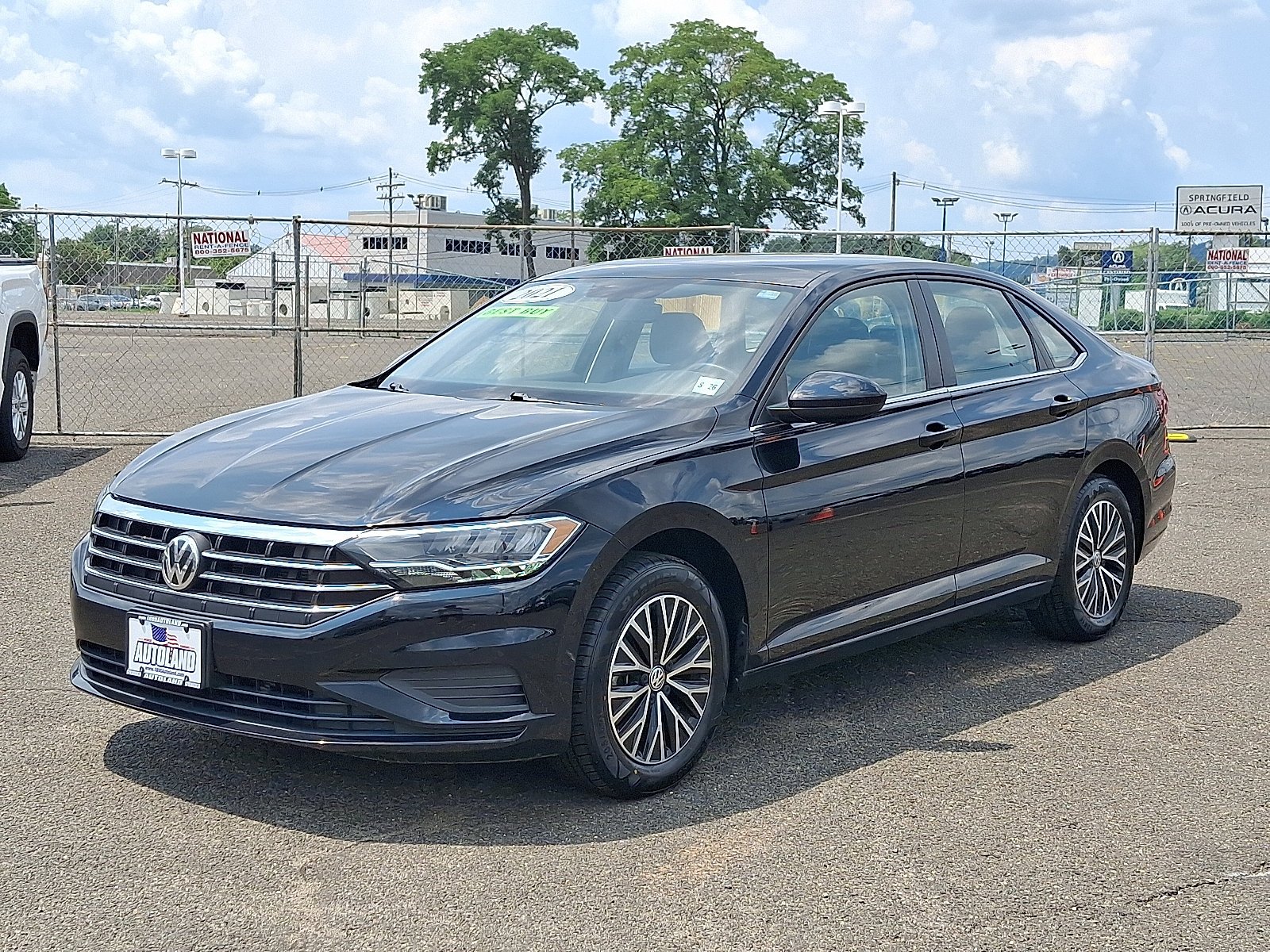 Used 2021 Volkswagen Jetta SE w/ SE Cold Weather Package FWD image 3
