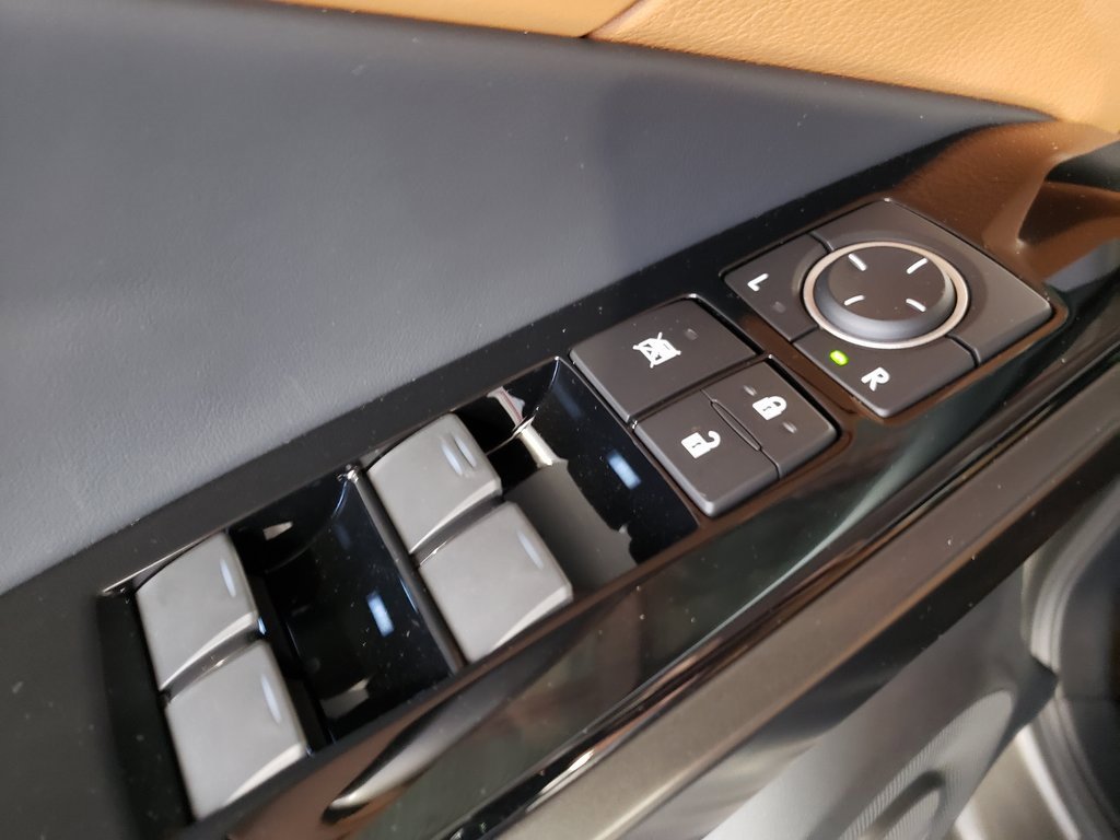New 2025 Lexus IS 300 image 13