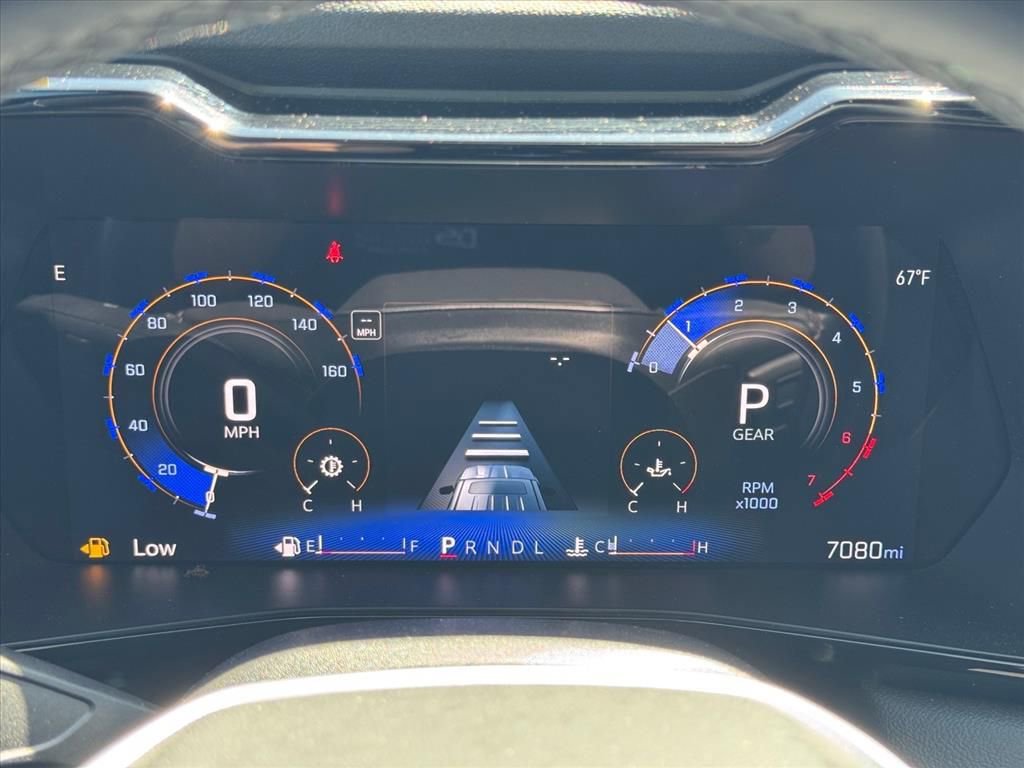 Used 2024 Chevrolet Colorado LT RWD image 19