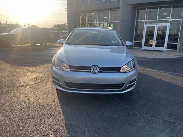 Used 2017 Volkswagen Golf SEL image 11