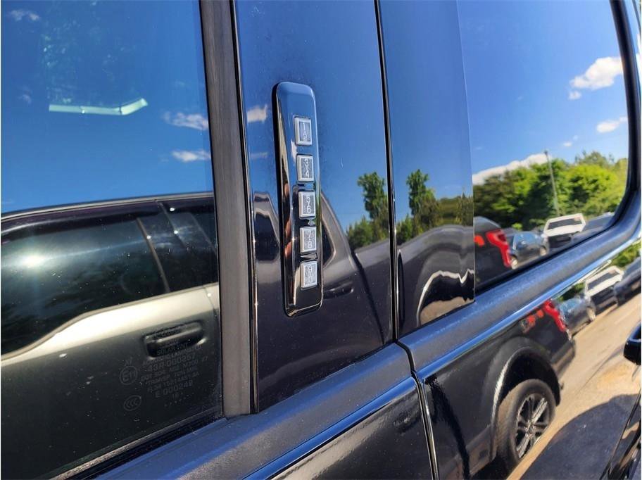 Used 2017 Ford F150 XLT w/ Equipment Group 302A Luxury RWD image 24
