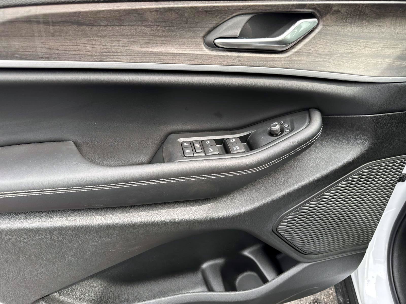 New 2026 Jeep Grand Cherokee L 4WD image 9