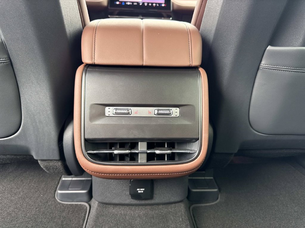 New 2026 Lincoln Nautilus Reserve AWD/4WD image 16