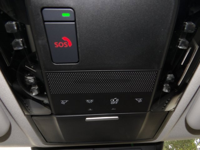 New 2025 Mitsubishi Outlander SE image 30