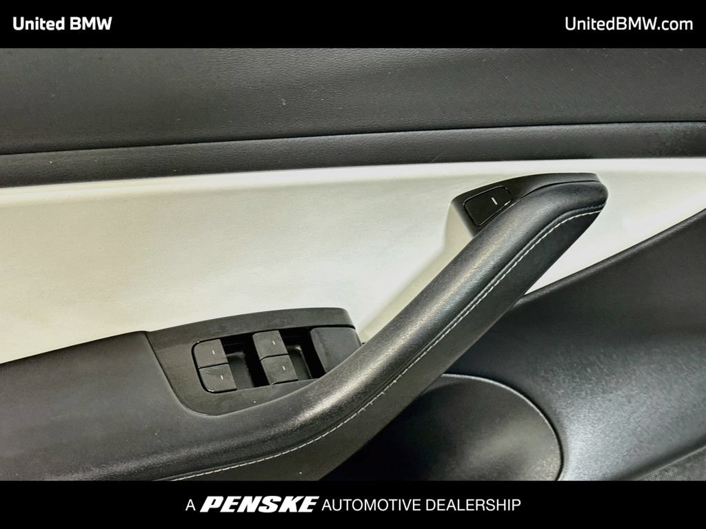 Used 2020 Tesla Model 3 Standard Range RWD image 10