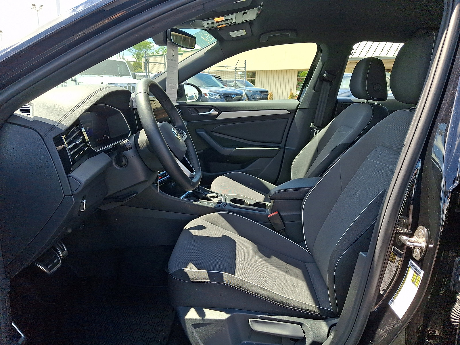 Certified 2025 Volkswagen Jetta Sport FWD image 13