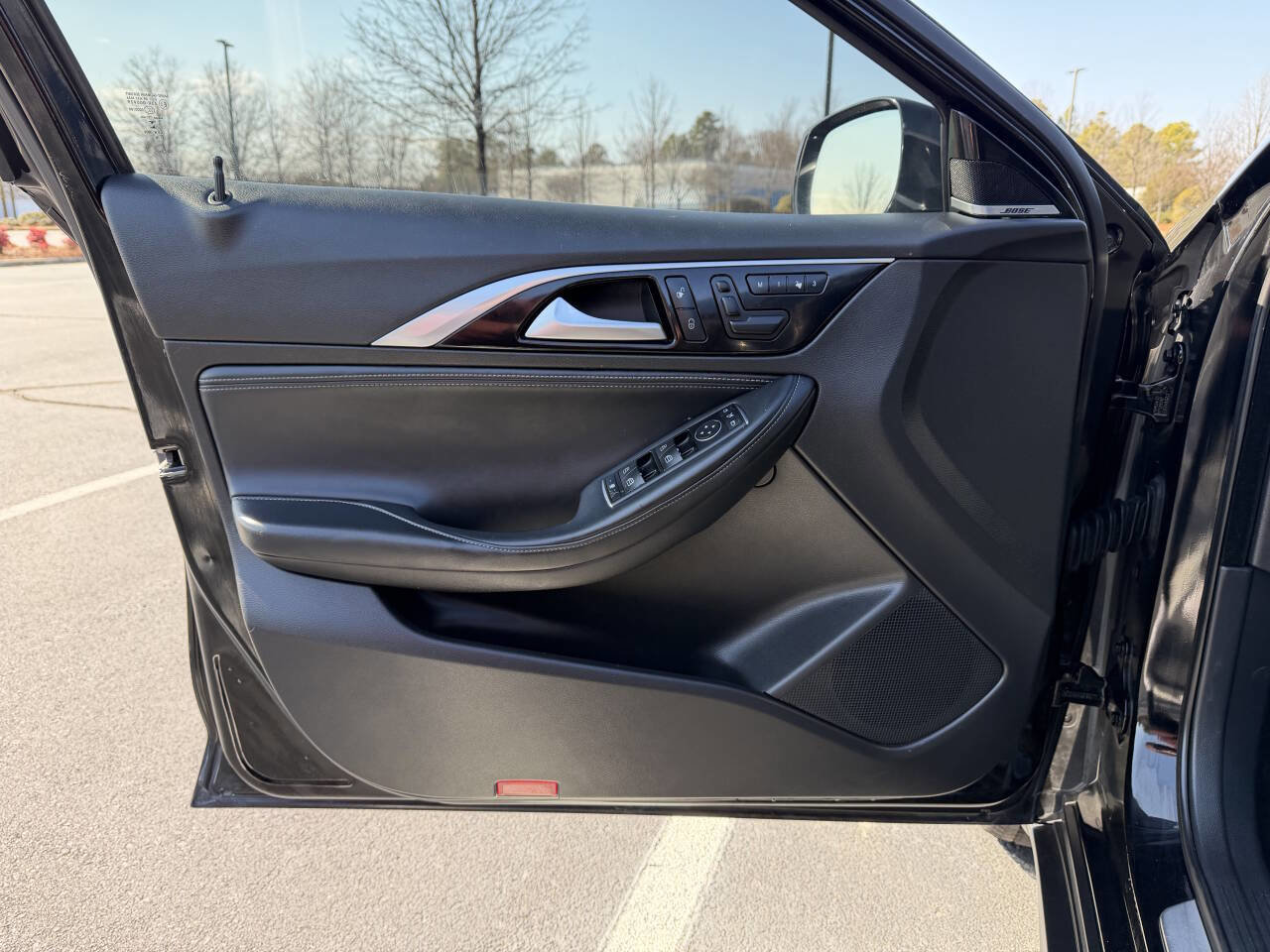 Used 2017 INFINITI QX30 Premium image 13