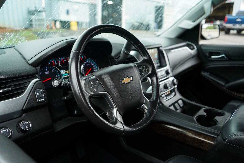Used 2019 Chevrolet Suburban LT AWD/4WD image 6