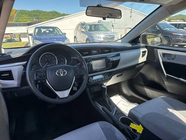 Used 2014 Toyota Corolla LE FWD image 11