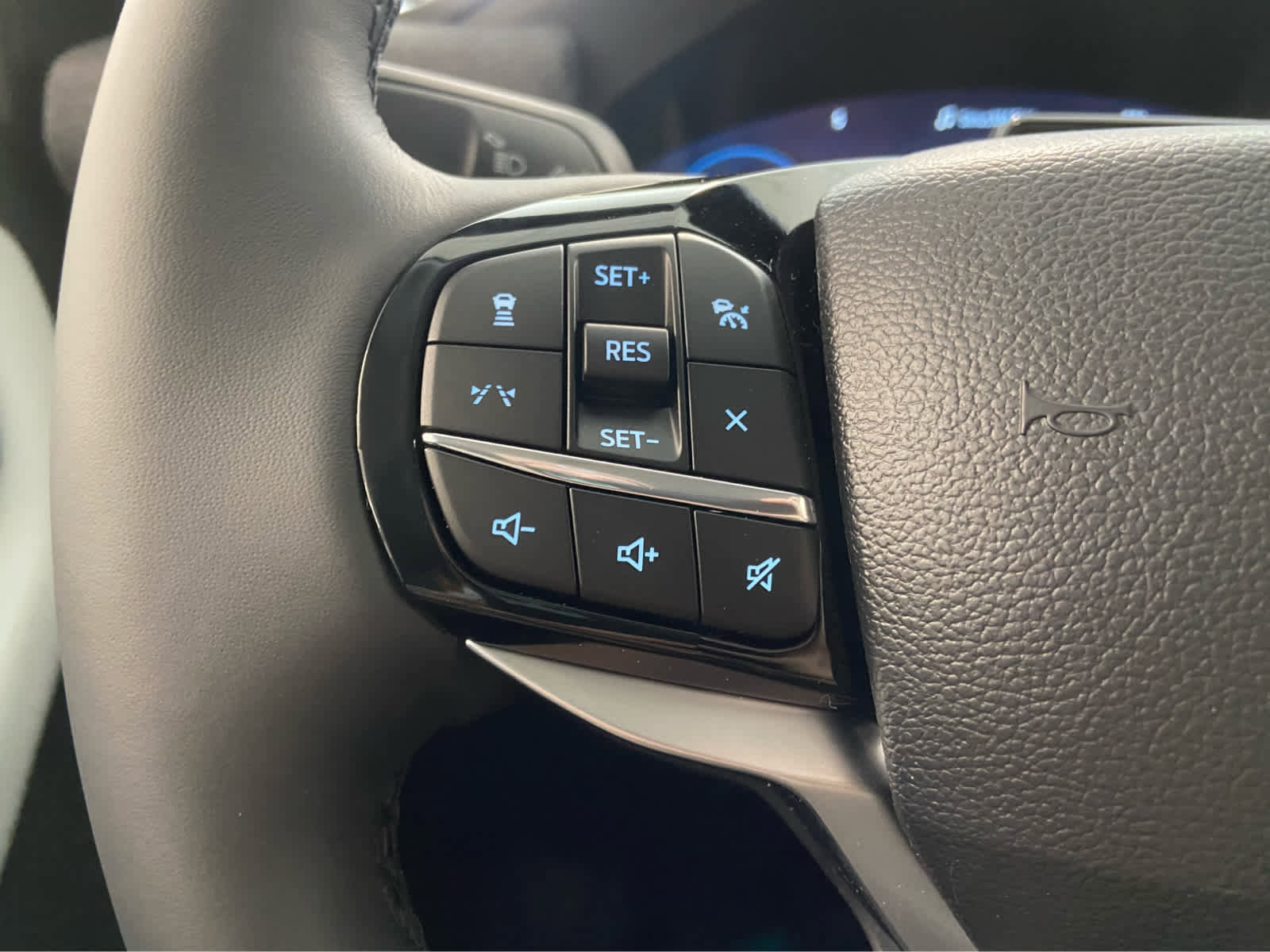 New 2026 Ford Explorer Platinum image 24