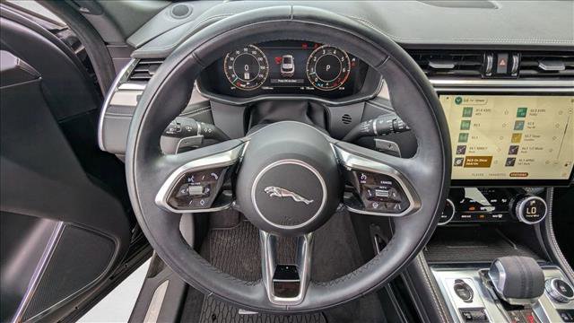 Used 2024 Jaguar F-PACE R-Dynamic S image 14