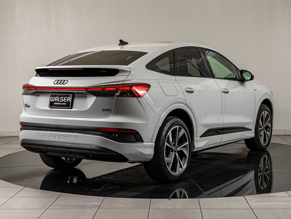 Used 2023 Audi Q4 e-tron Premium w/ Convenience Package image 5