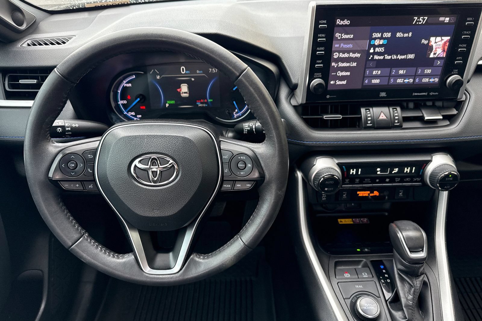 Used 2022 Toyota RAV4 XSE AWD/4WD image 14