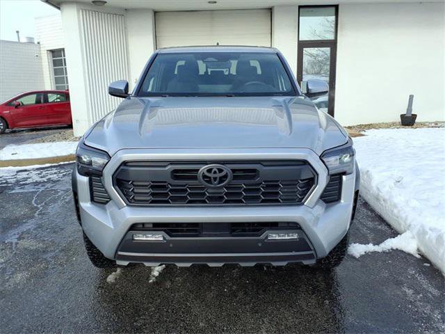 Certified 2025 Toyota Tacoma TRD Off-Road image 25