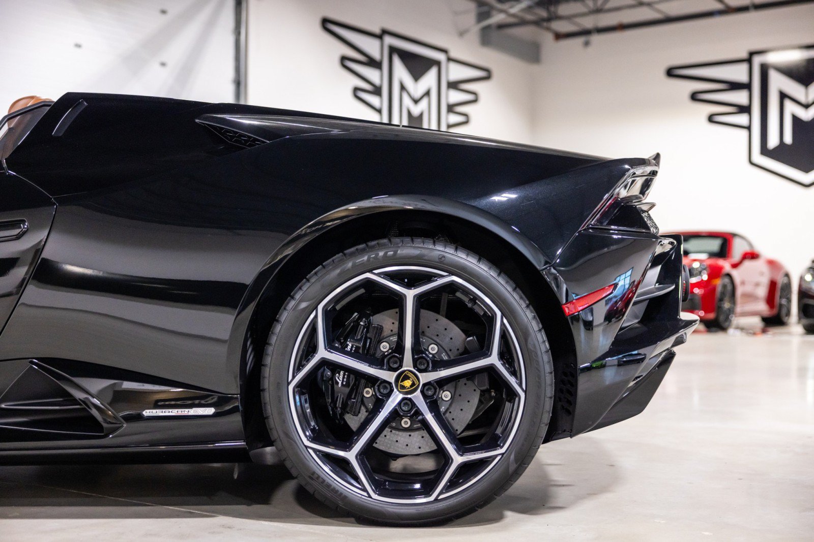 Used 2023 Lamborghini Huracan EVO AWD/4WD image 17