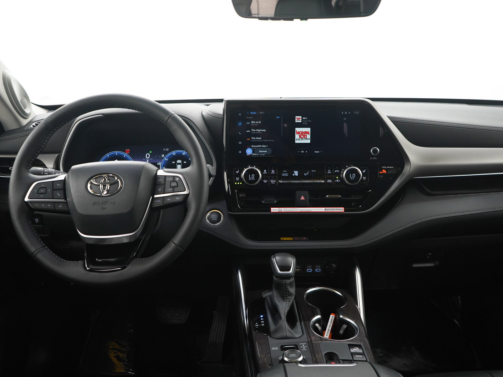 Used 2025 Toyota Highlander Limited AWD/4WD image 17