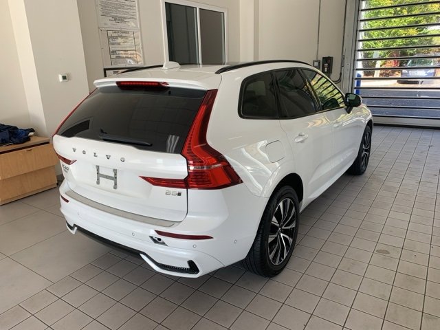 Certified 2023 Volvo XC60 B5 Plus w/ Protection Package Premier image 4