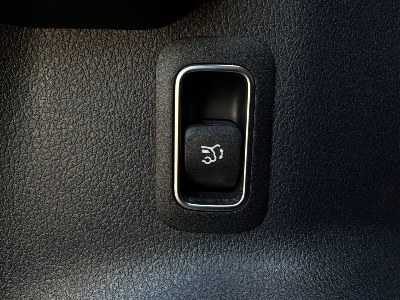 Used 2025 Mercedes-Benz GLA 250 image 22