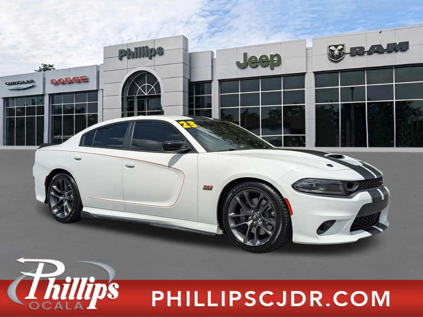 Used 2023 Dodge Charger Scat Pack w/ Navigation & Travel Group image 1