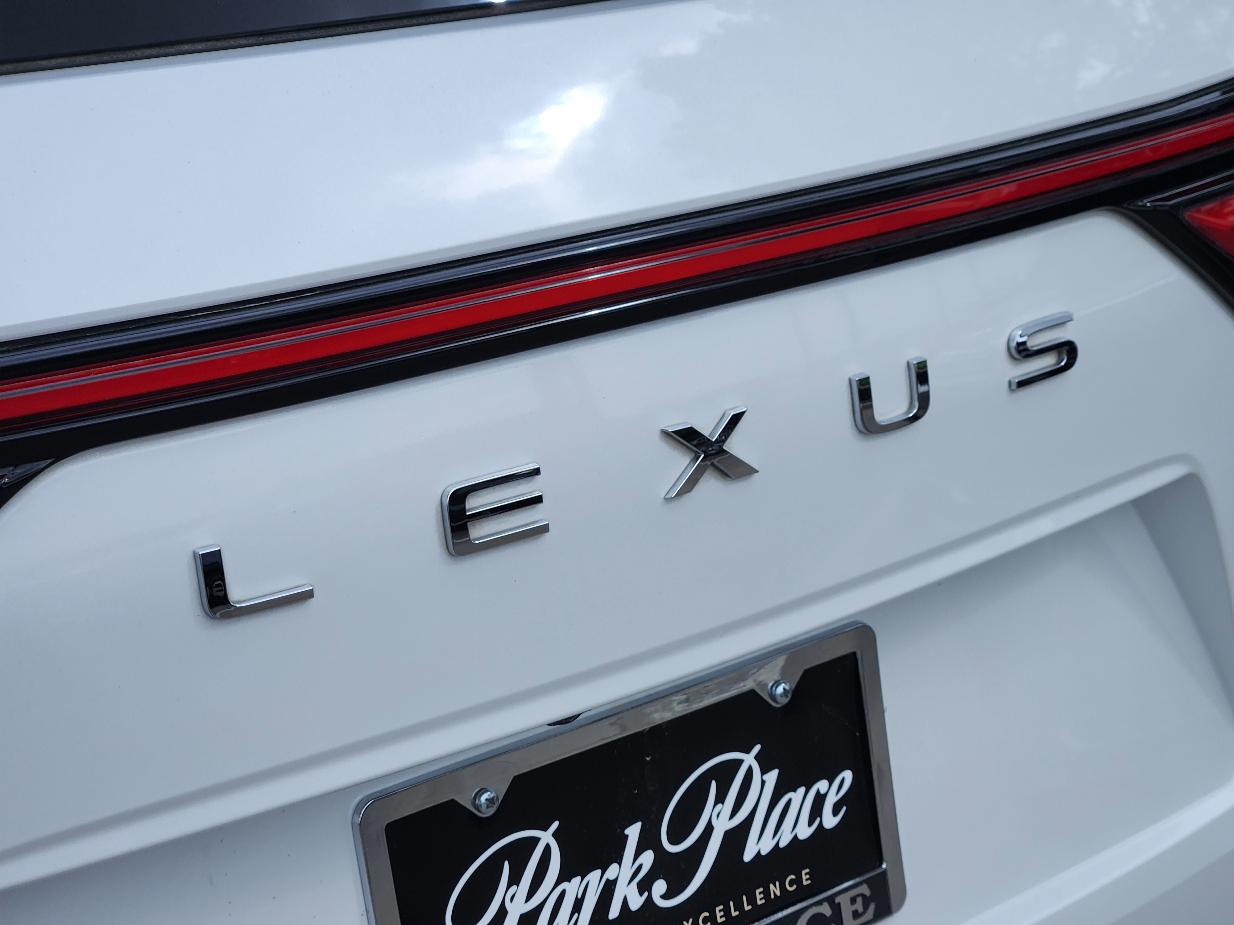 Used 2024 Lexus LX 600 4WD w/ Appearance Package image 38