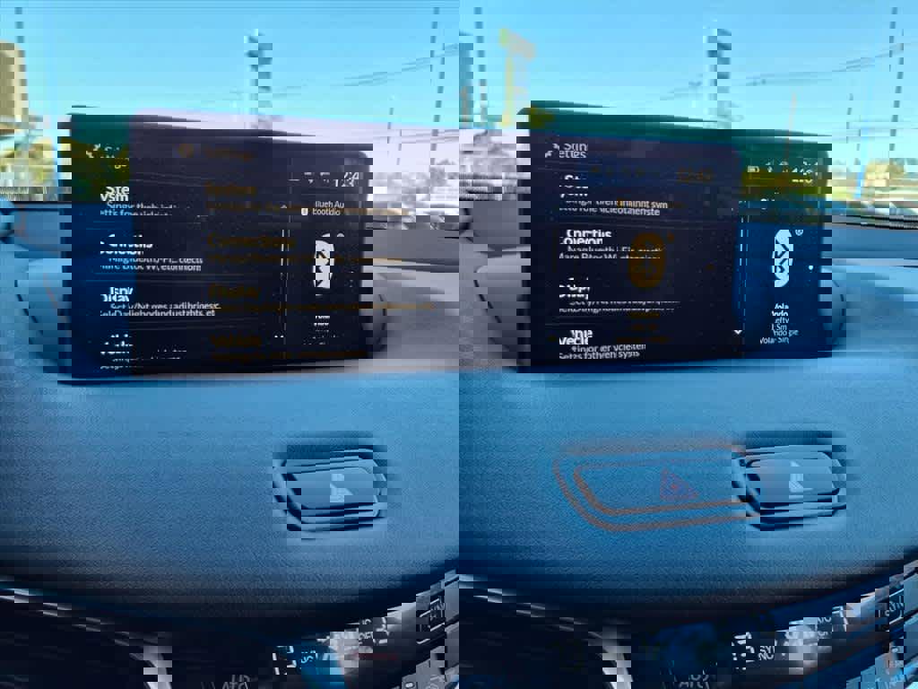 Certified 2025 Acura TLX w/ Technology Package image 17