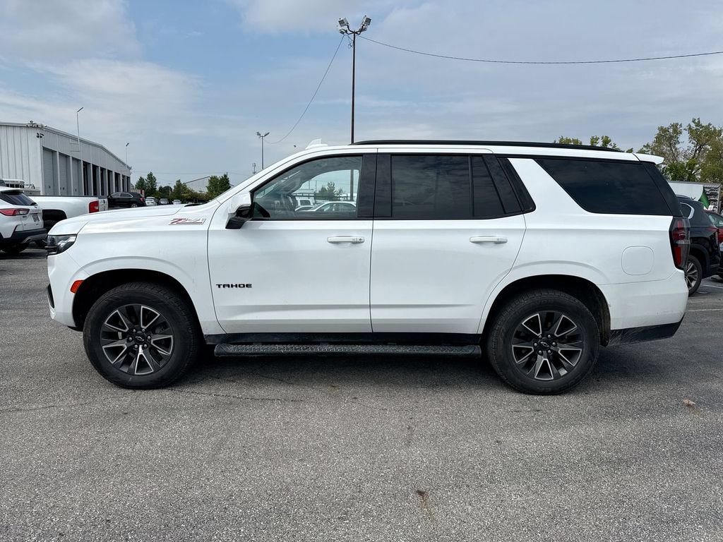 Used 2022 Chevrolet Tahoe Z71 w/ Luxury Package AWD/4WD image 2