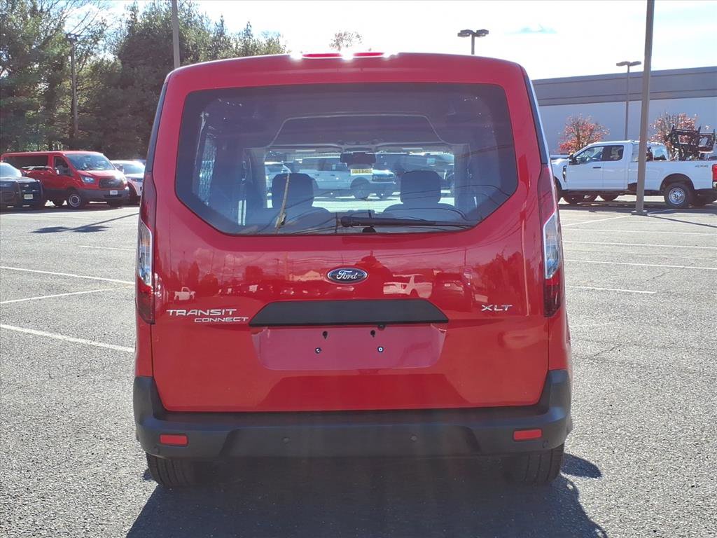 Used 2022 Ford Transit Connect XLT image 6