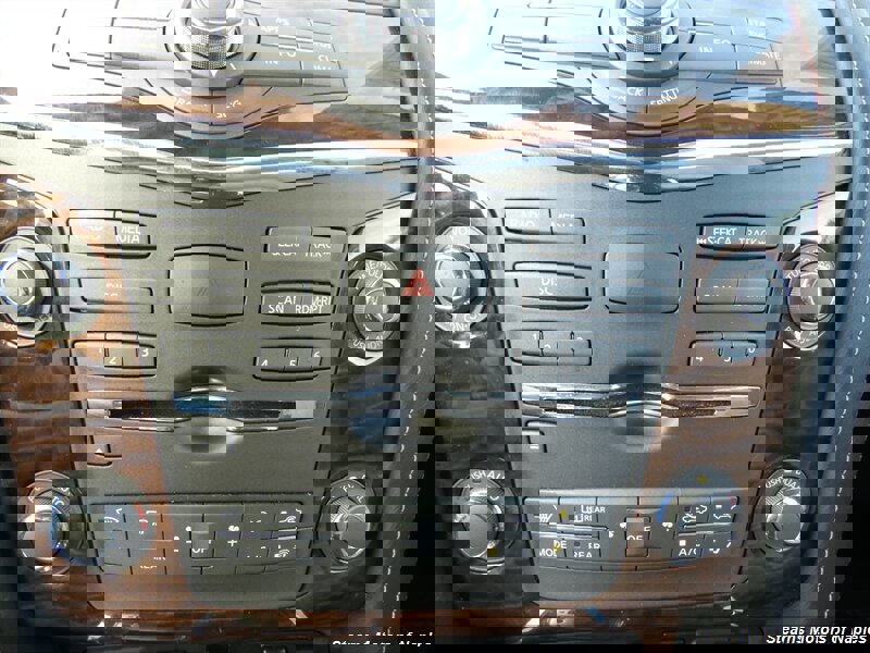 Used 2018 Nissan Armada SL w/ Premium Package image 30