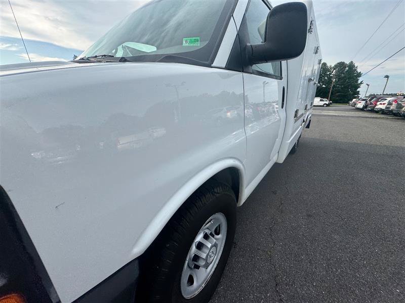 Used 2014 Chevrolet Express 3500 RWD image 14