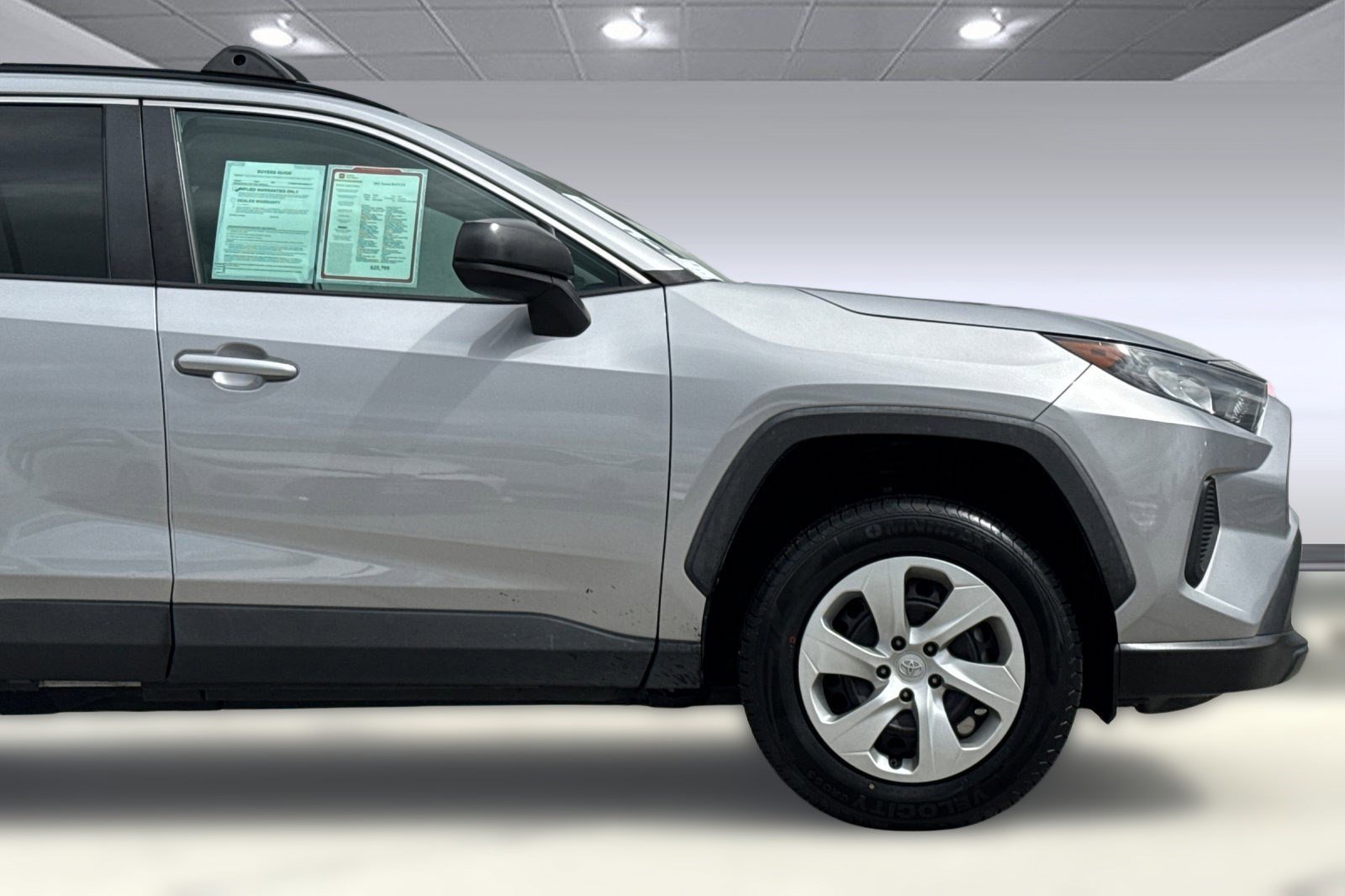 Certified 2021 Toyota RAV4 LE w/ Carpet Mat Package (TMS) FWD image 33