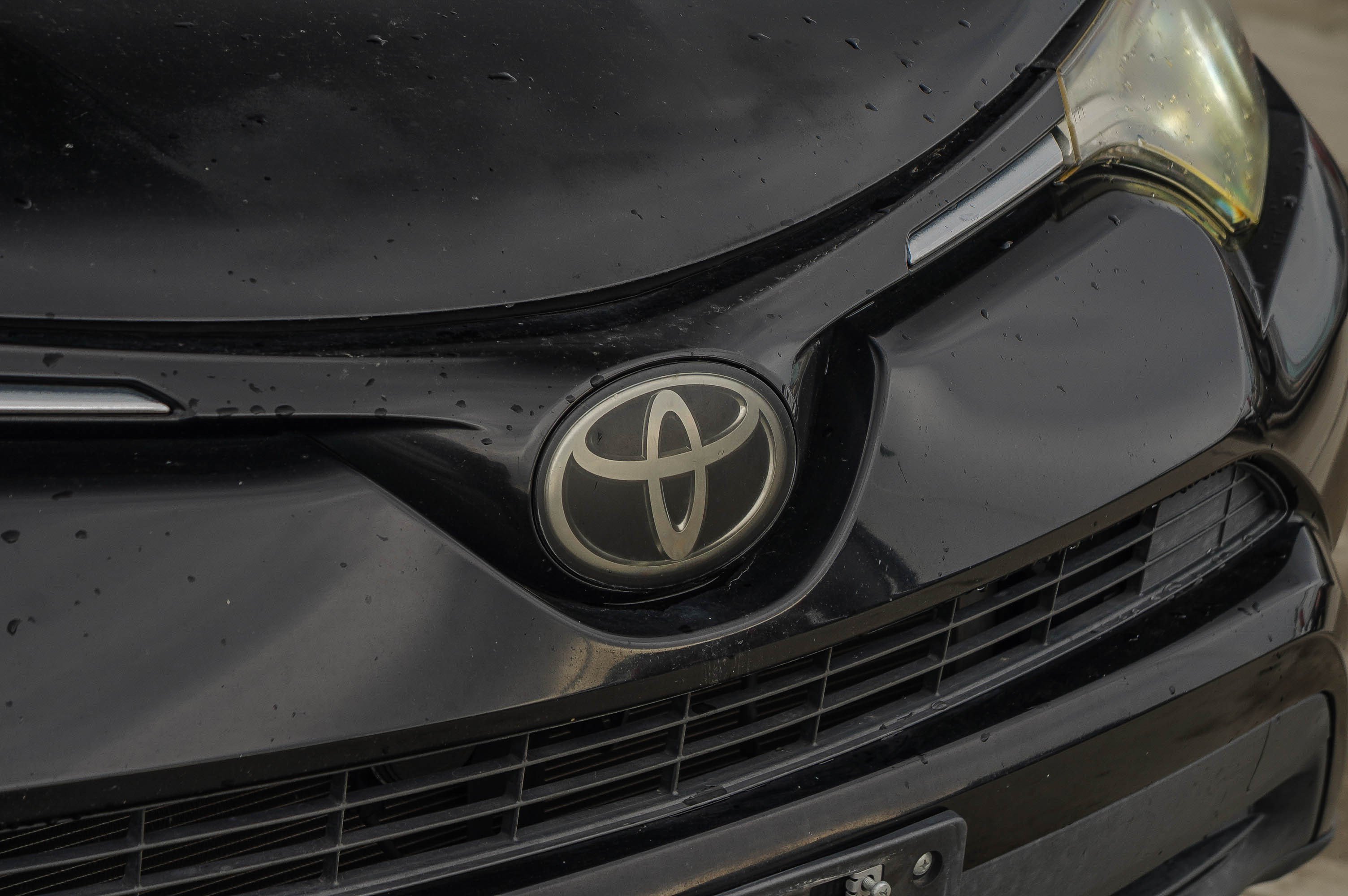 Certified 2018 Toyota RAV4 XLE AWD/4WD image 10