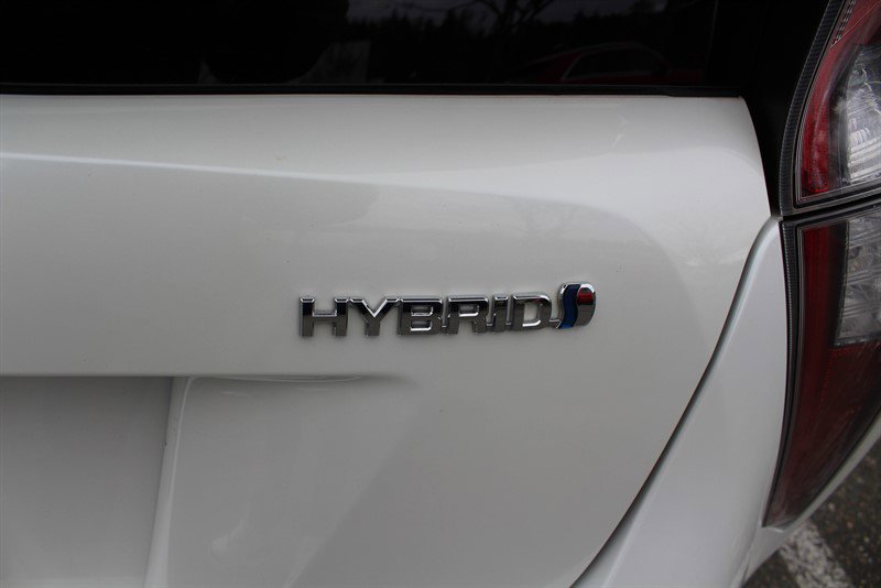 Used 2016 Toyota Prius Three image 28