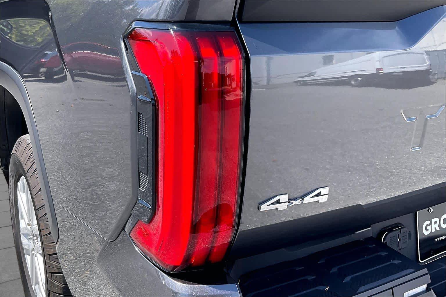 Used 2023 Toyota Tundra SR5 w/ SR5 Premium Package AWD/4WD image 28