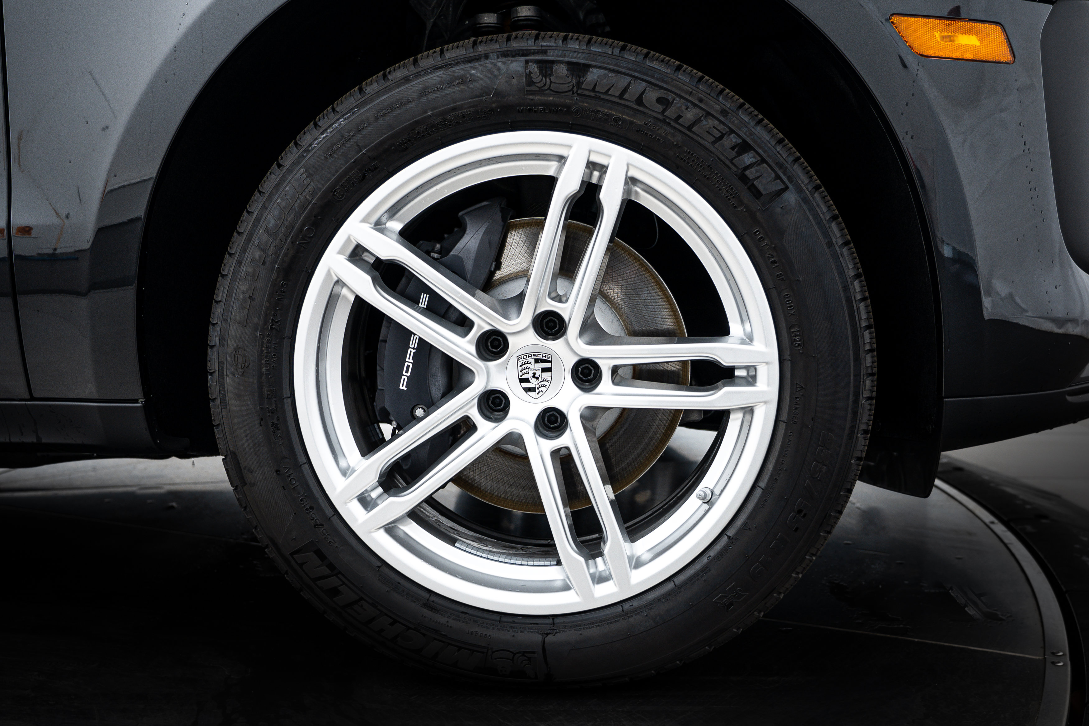 Certified 2026 Porsche Macan AWD/4WD image 11
