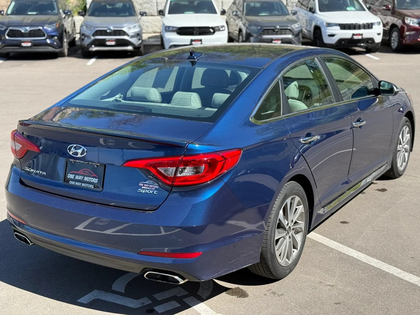 Used 2015 Hyundai Sonata Sport w/ Option Group 04 FWD image 5