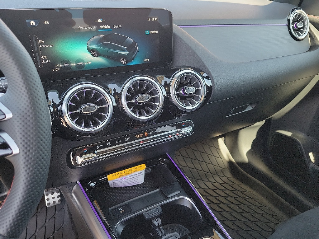 Used 2025 Mercedes-Benz GLA 250 image 24