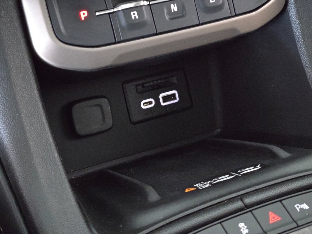 Certified 2023 GMC Acadia Denali w/ Denali Ultimate Package AWD/4WD image 30