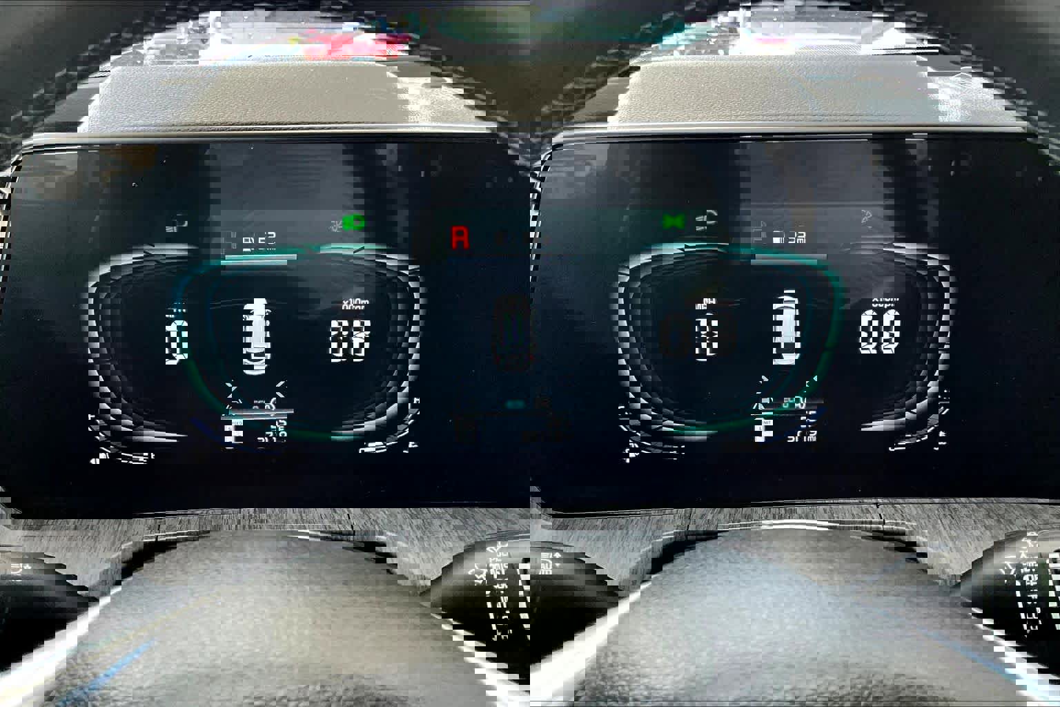 Used 2024 Kia Telluride EX w/ EX Captain's Chair Package image 27