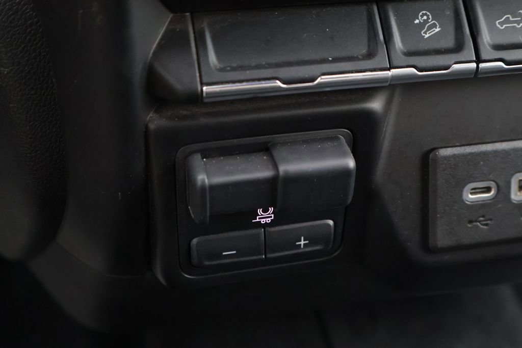 Used 2022 Chevrolet Silverado 2500 LT w/ Convenience Package image 30