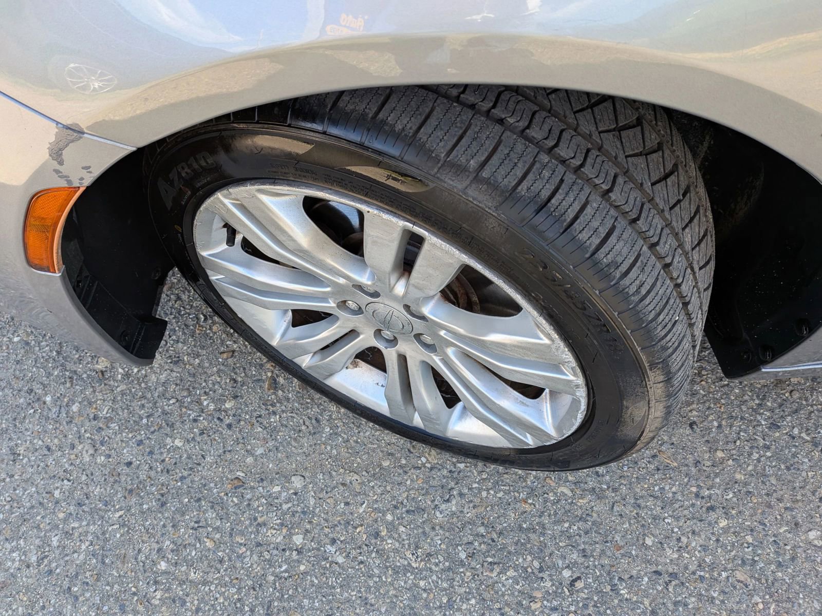 Used 2016 Chrysler 200 Limited w/ Anniversary Edition FWD image 10