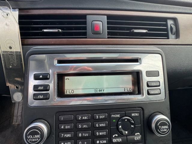 Used 2011 Volvo XC70 3.2 image 24