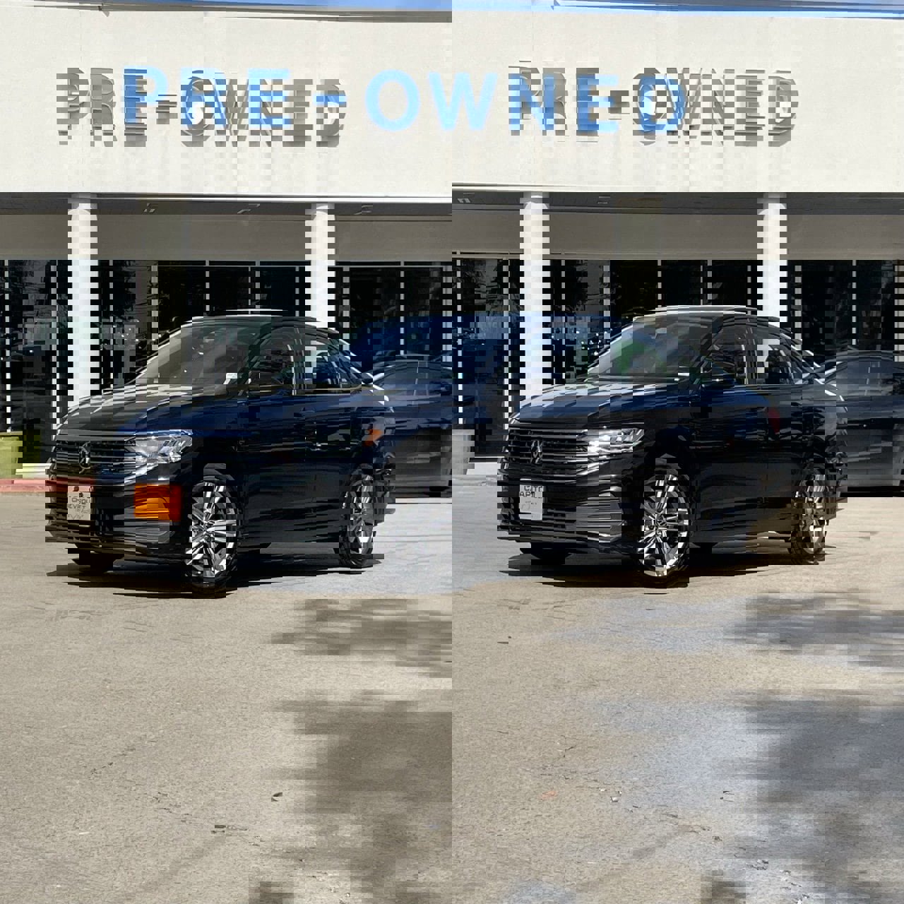 Used 2024 Volkswagen Jetta SE image 1