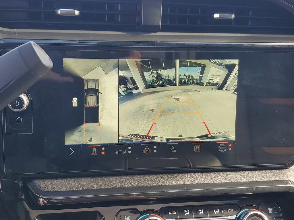 Used 2025 GMC Sierra 2500 AT4 image 30