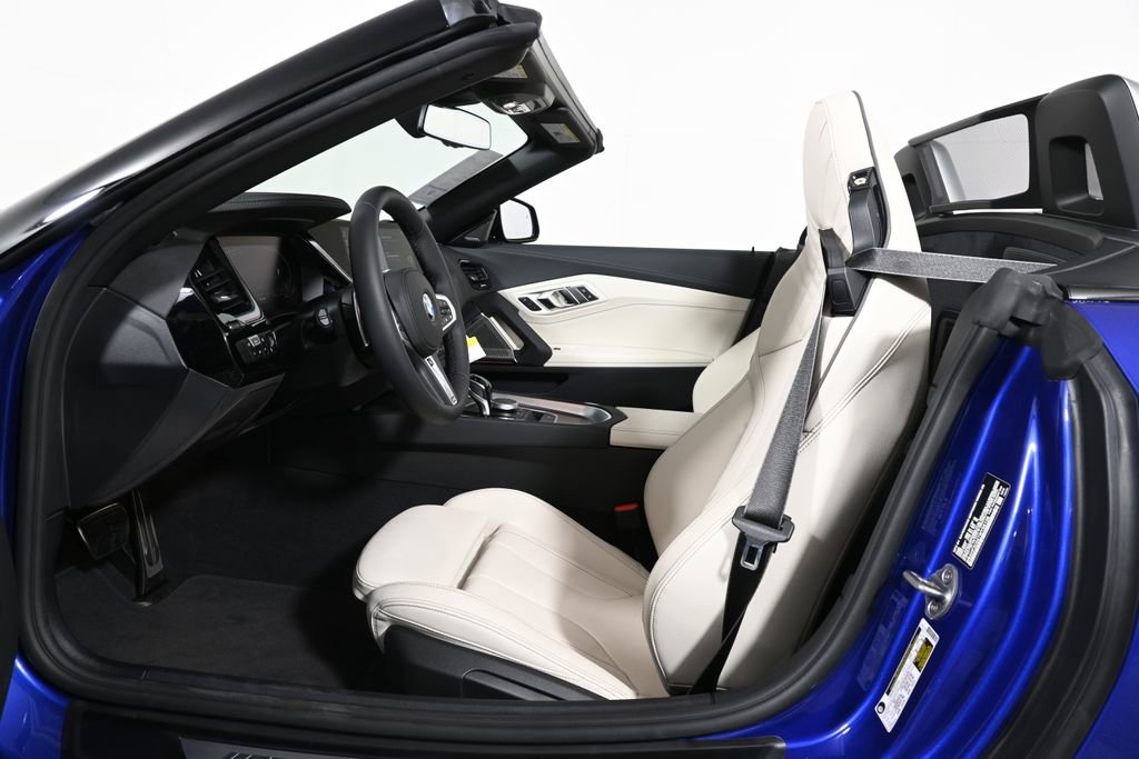 New 2026 BMW Z4 sDrive30i w/ Premium Package RWD image 3