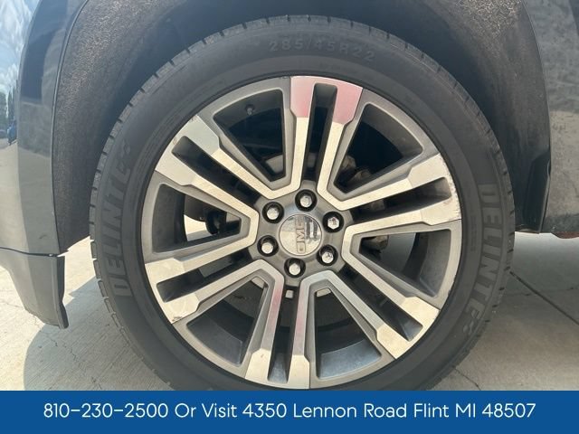 Used 2018 GMC Yukon XL Denali w/ Denali Ultimate Package AWD/4WD image 11