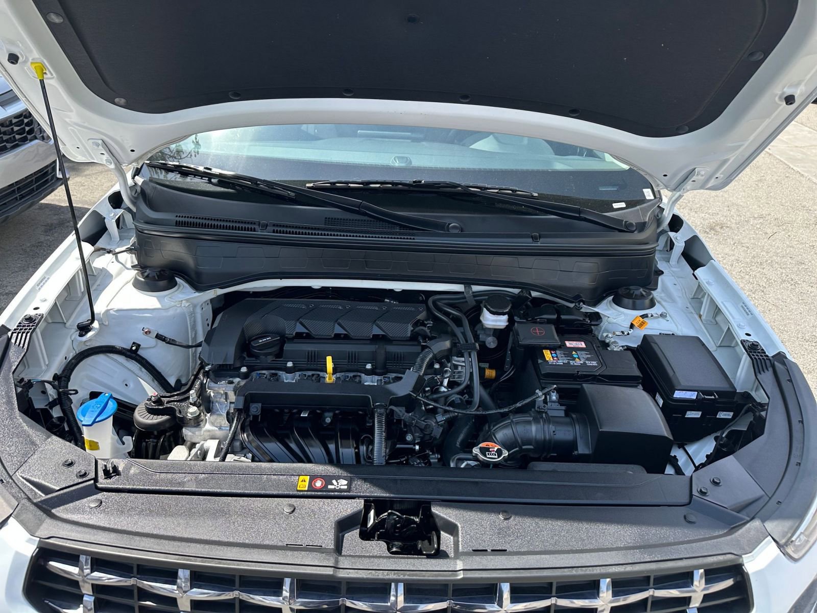 Used 2025 Hyundai Venue SEL image 32