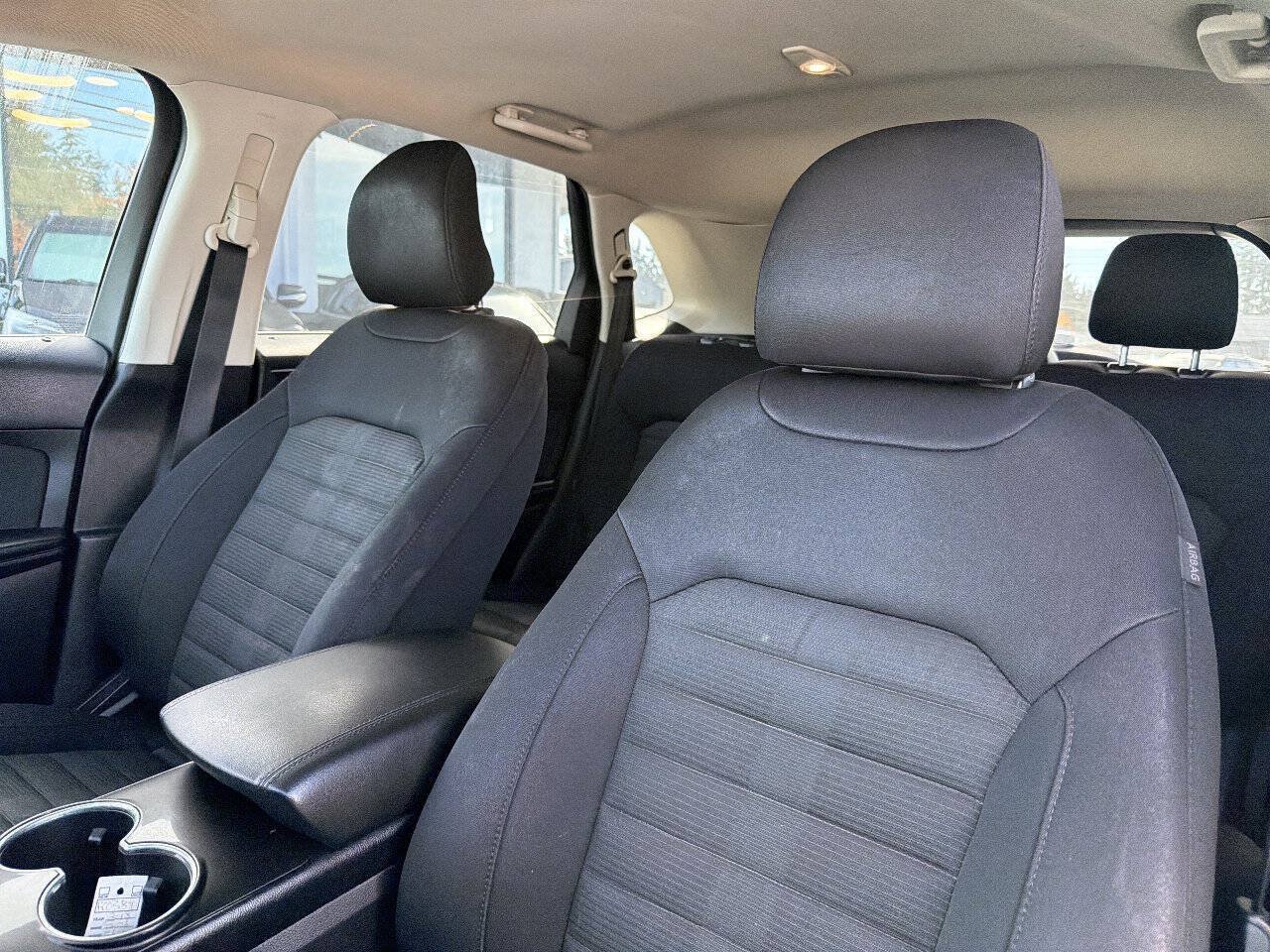 Used 2018 Ford Edge SEL AWD/4WD image 32